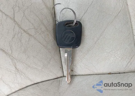 2000 Mercury Grand Marquis Ls from USA, damaged, VIN 2MEFM75W3YX613083